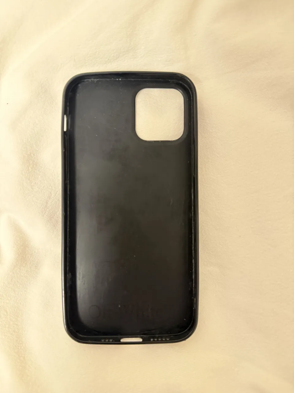 Accesorio Off-White - Vista 2