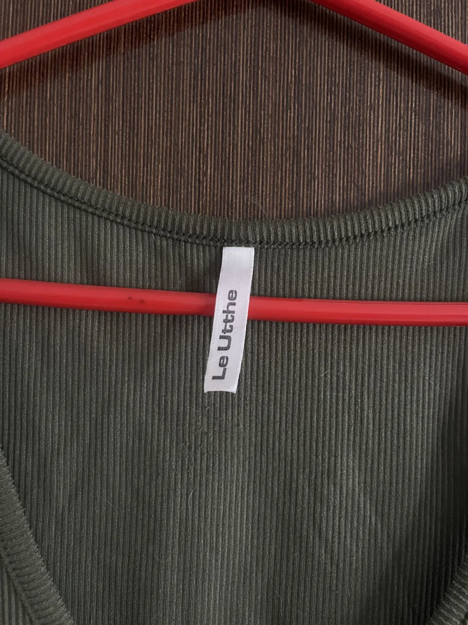 Musculosa Le Utthe - Vista 3