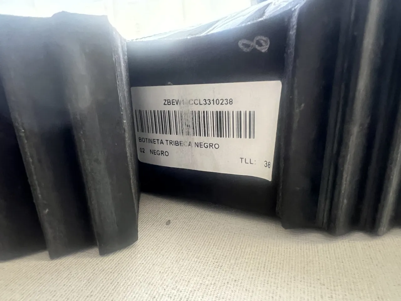 Borcegos Mishka - Vista 3