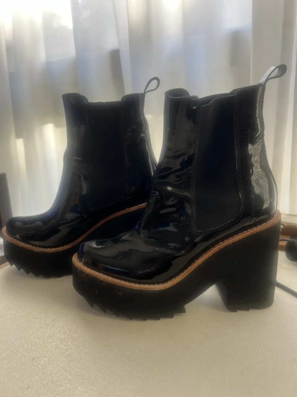 Borcegos Mishka - Vista 2