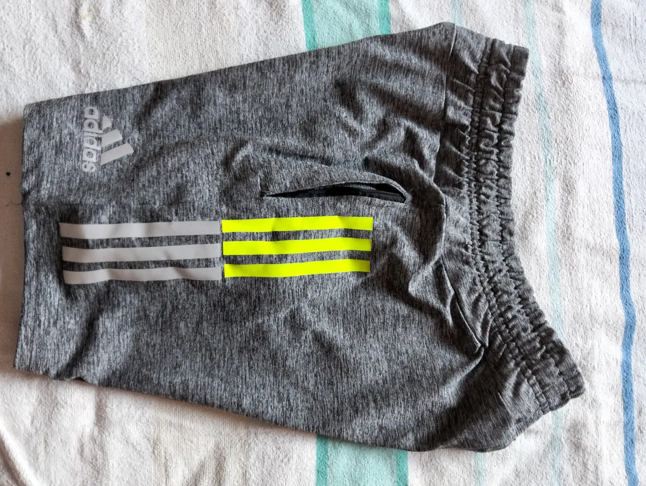 Short adidas - Vista 3