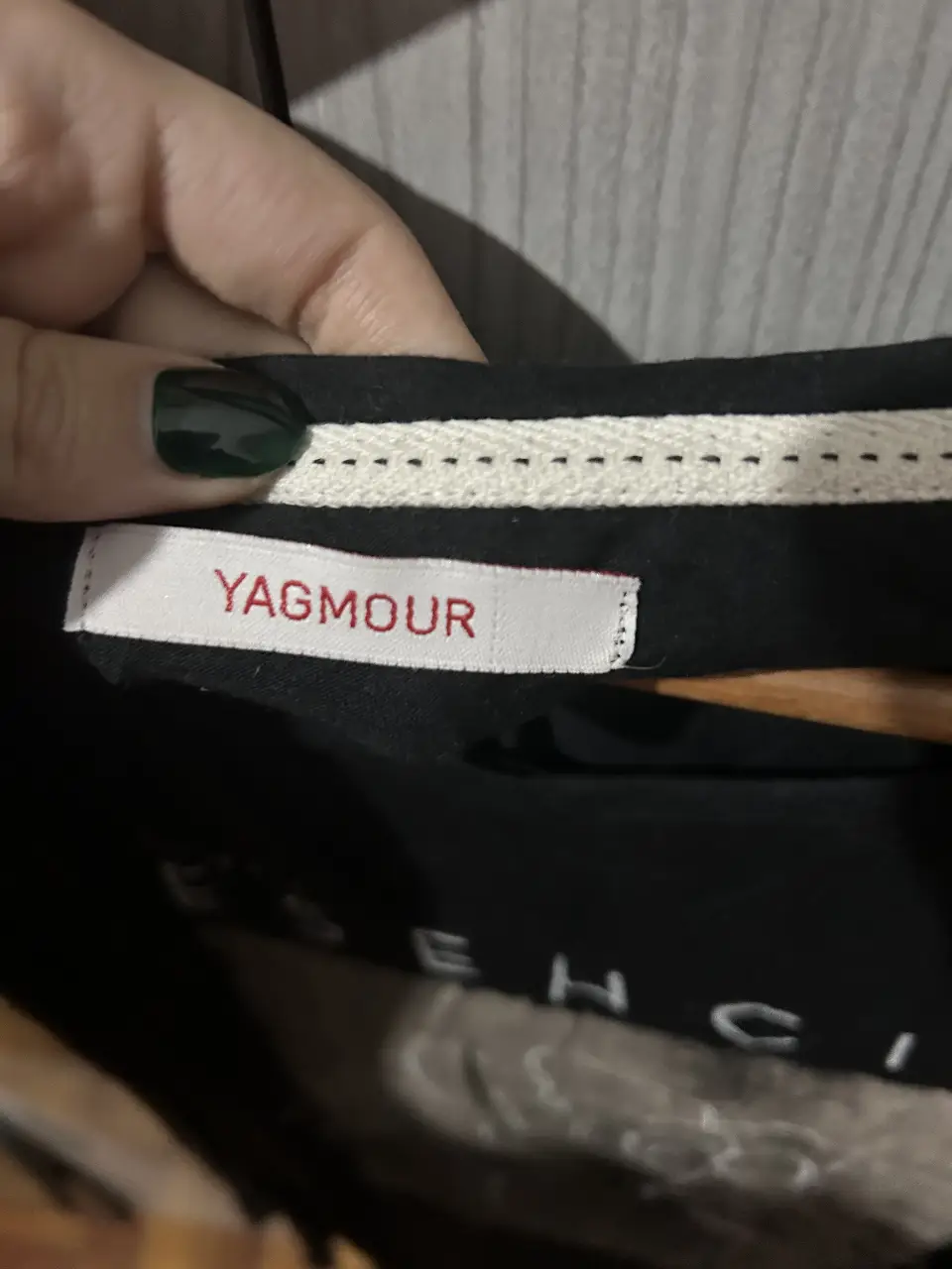 Remera Yagmour - Vista 2