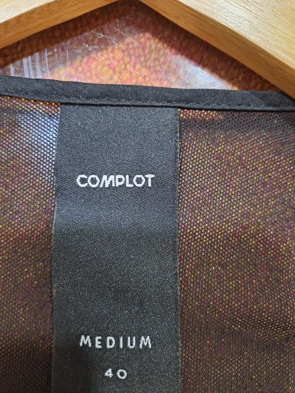 Top Complot - Vista 3