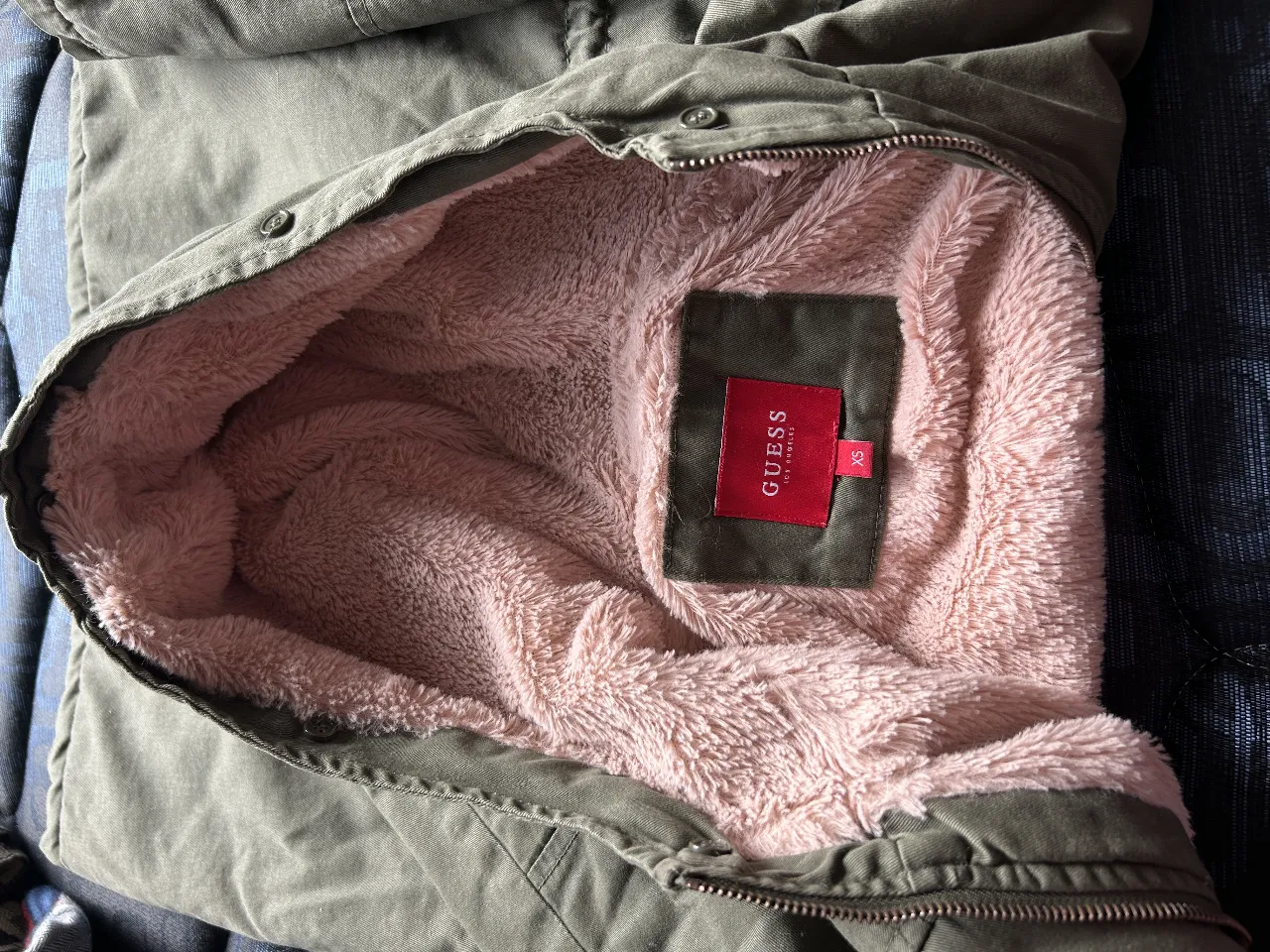 Campera GUESS - Vista 6