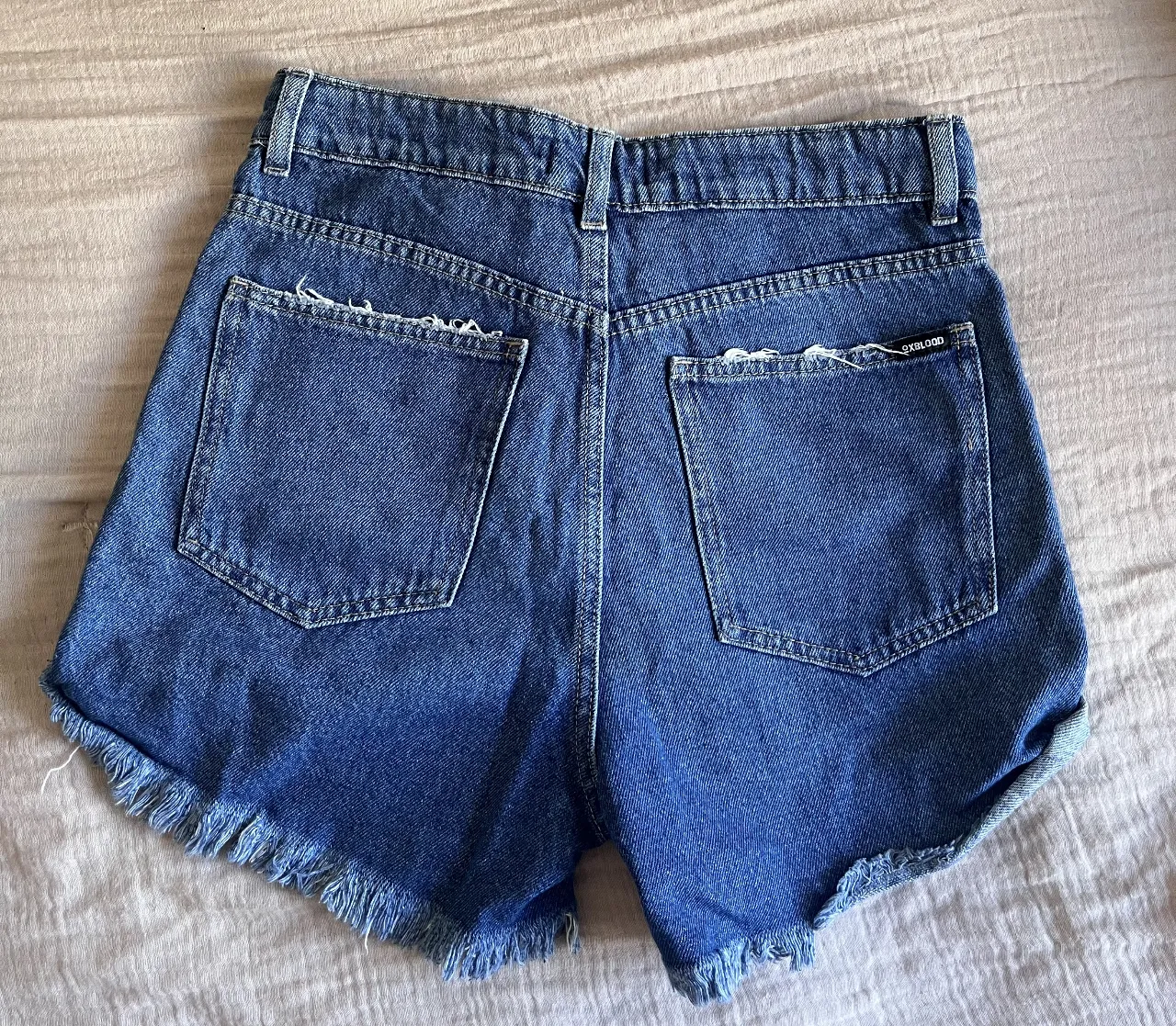 Short OXBLOOD - Vista 3