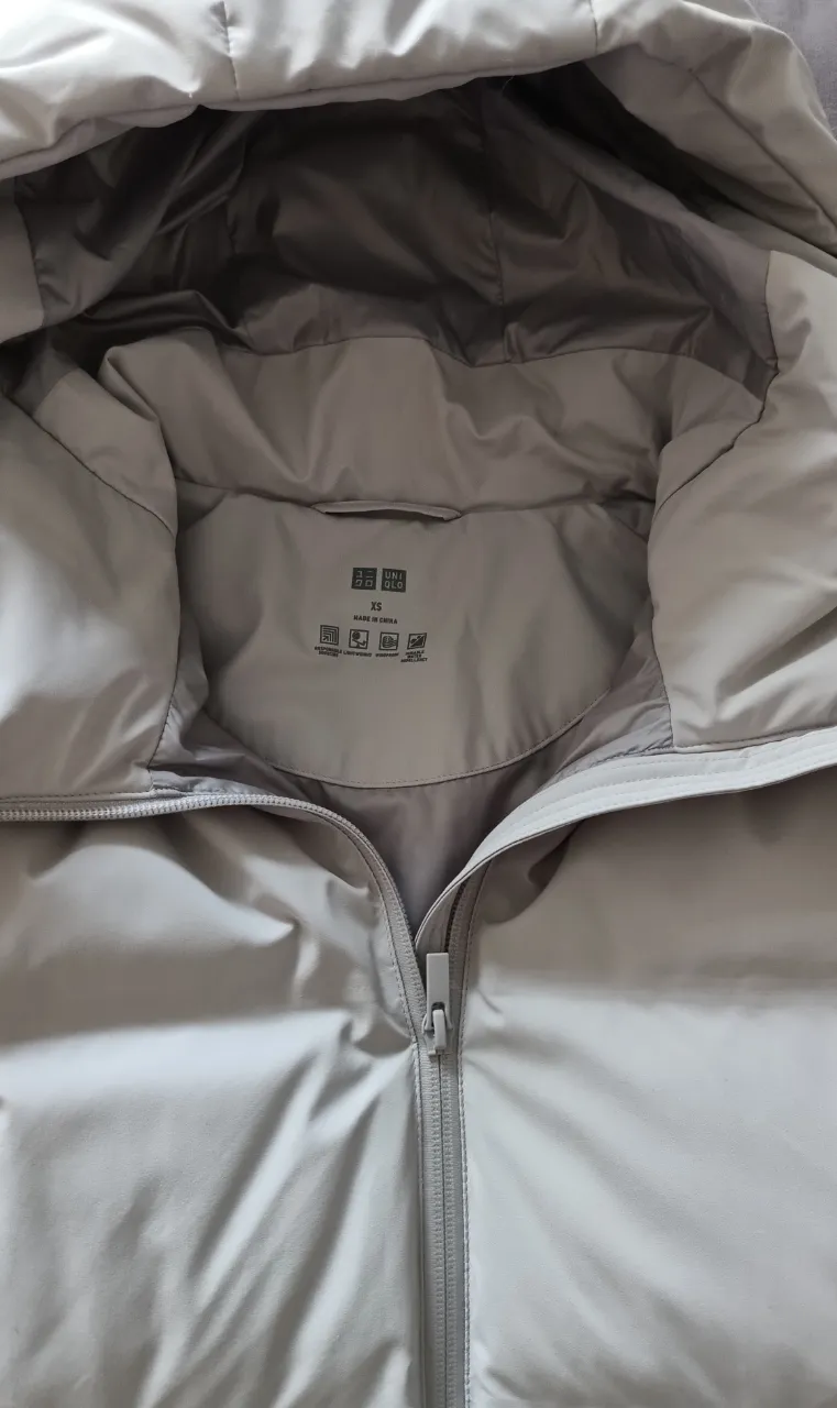 Campera Uniqlo - Vista 3