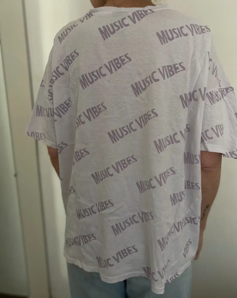 Remera Otro - Vista 2