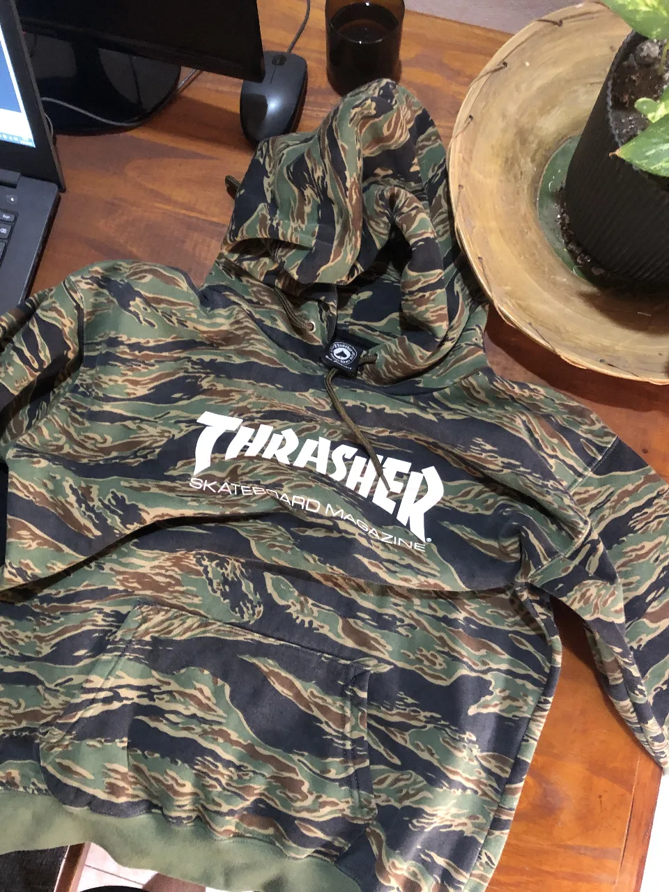 Buzo Thrasher - Vista 3