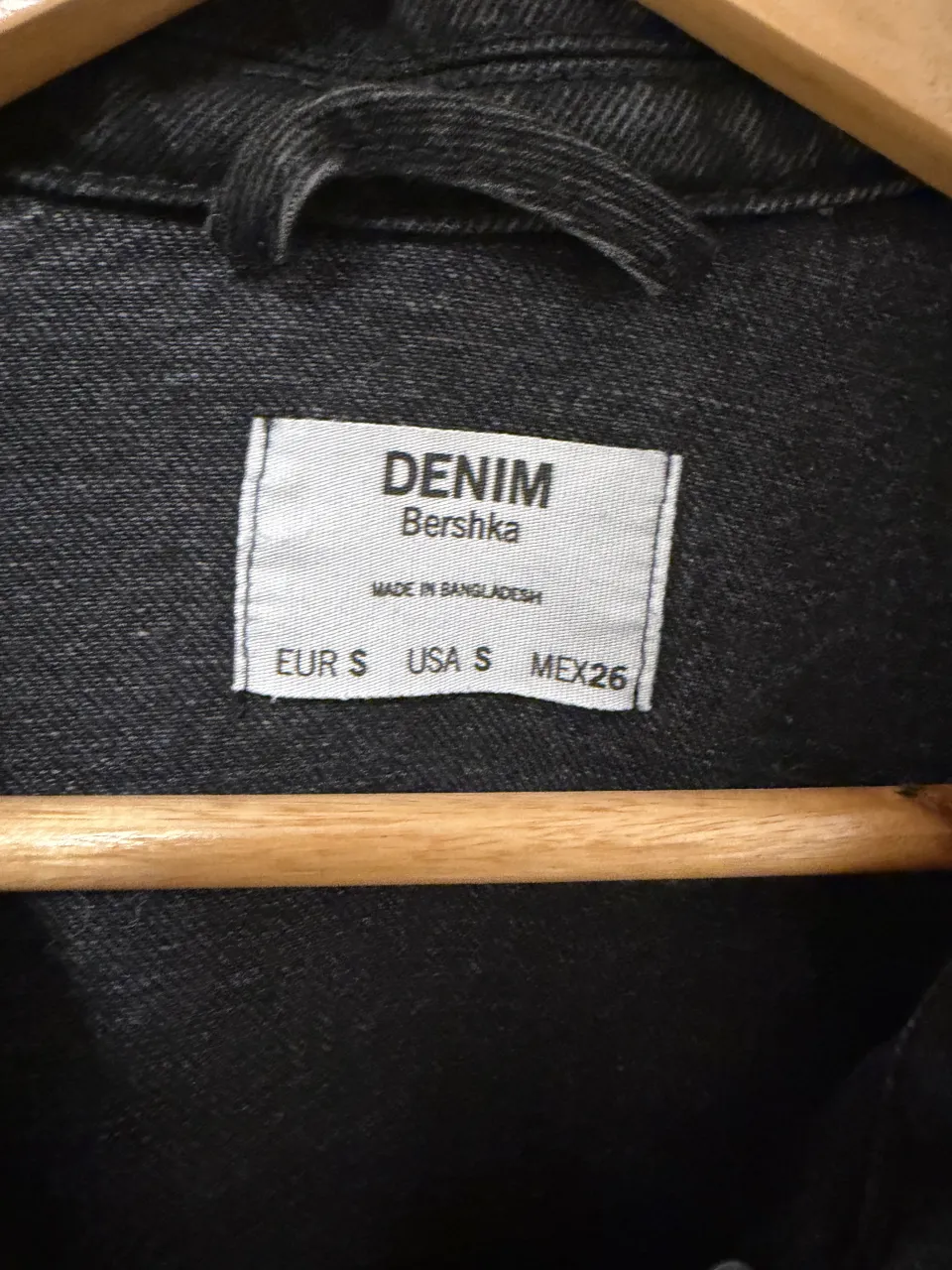 Campera Bershka - Vista 2