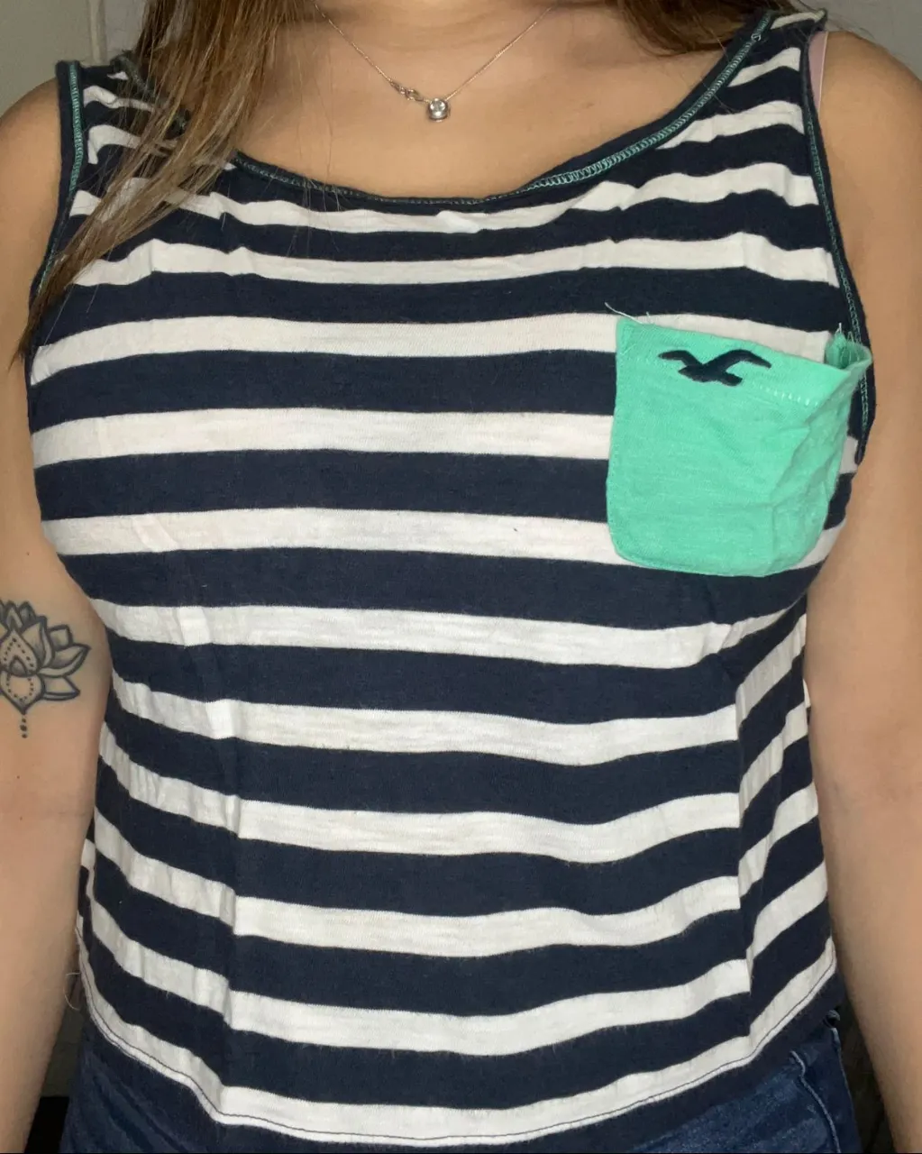 Musculosa Hollister - Vista 2