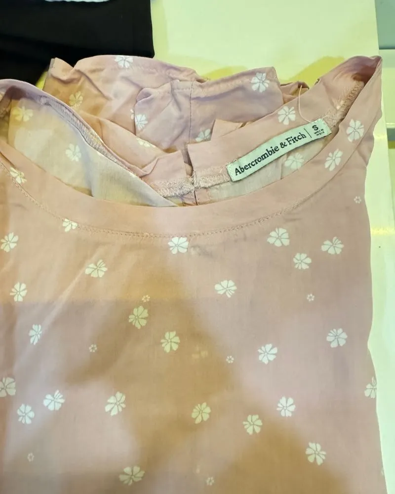 Remera Abercrombie & Fitch - Vista 3