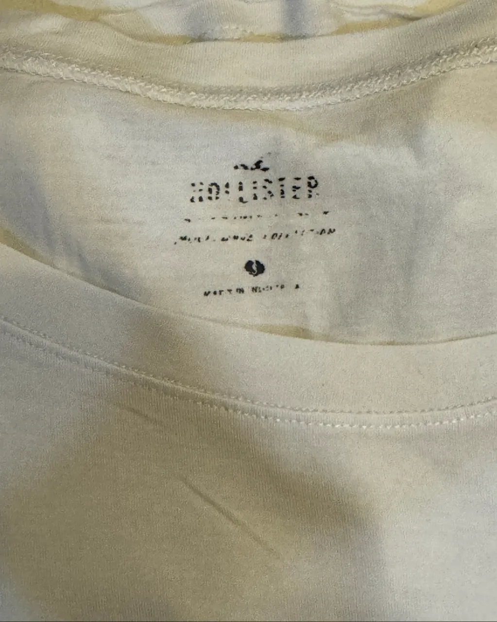 Remera Hollister - Vista 3