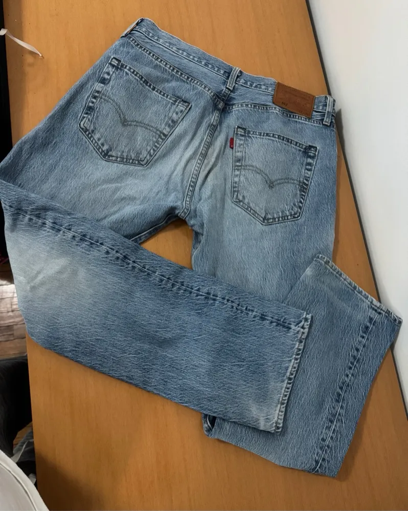 Jean Levi's - Vista 3