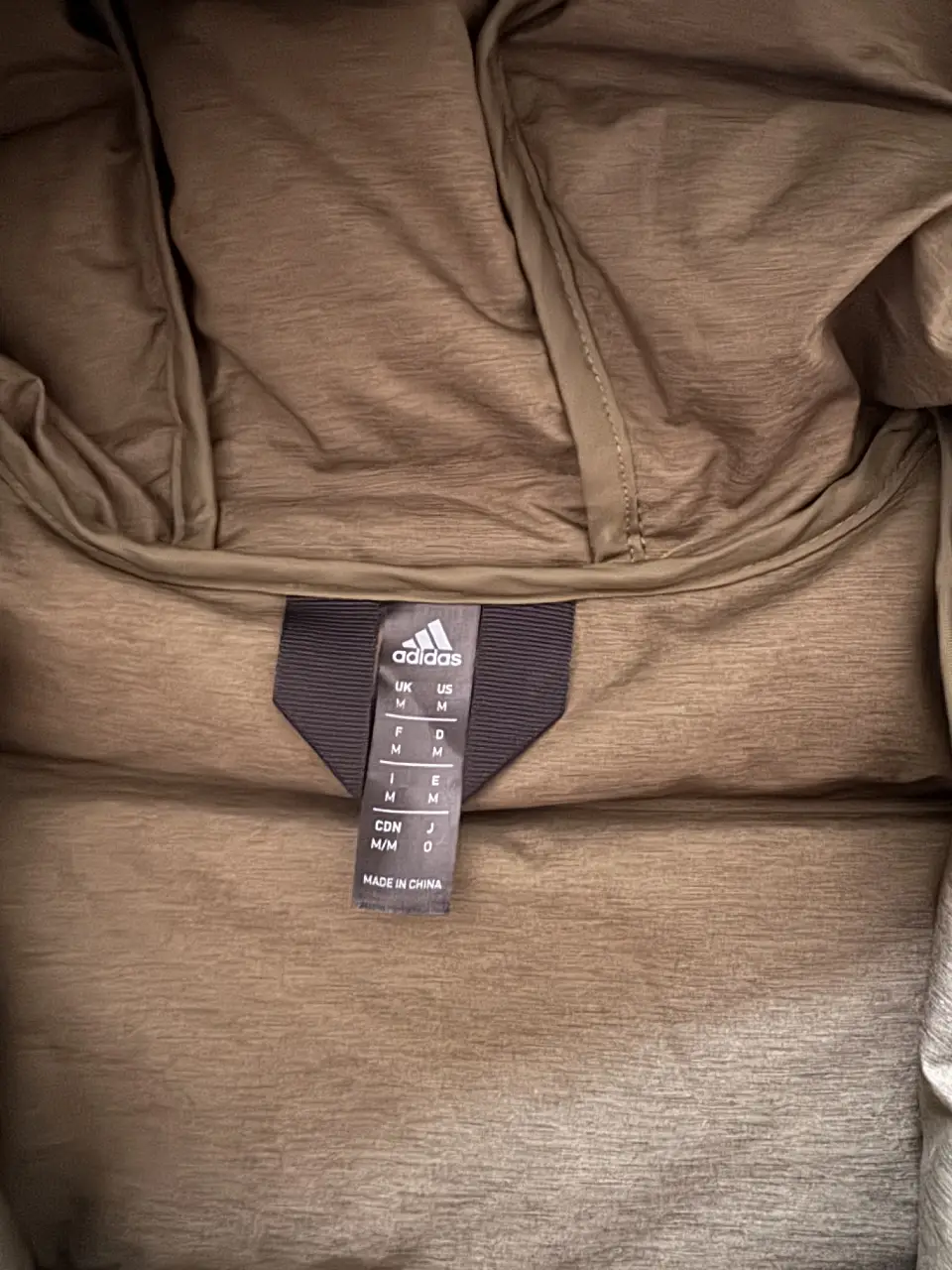 Campera adidas - Vista 2