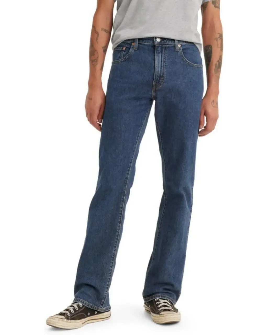Jeans Levis original modelo bootcut 517™ 💙👖 unisex, color azul, marca Levi's, talle W33 L32. Está como nuevo, tiene un solo uso. Ideal para un look casual y cómodo. En la última foto se pueden ver las medidas. Los modelos Bootcut están entre 120 y 160mil😅