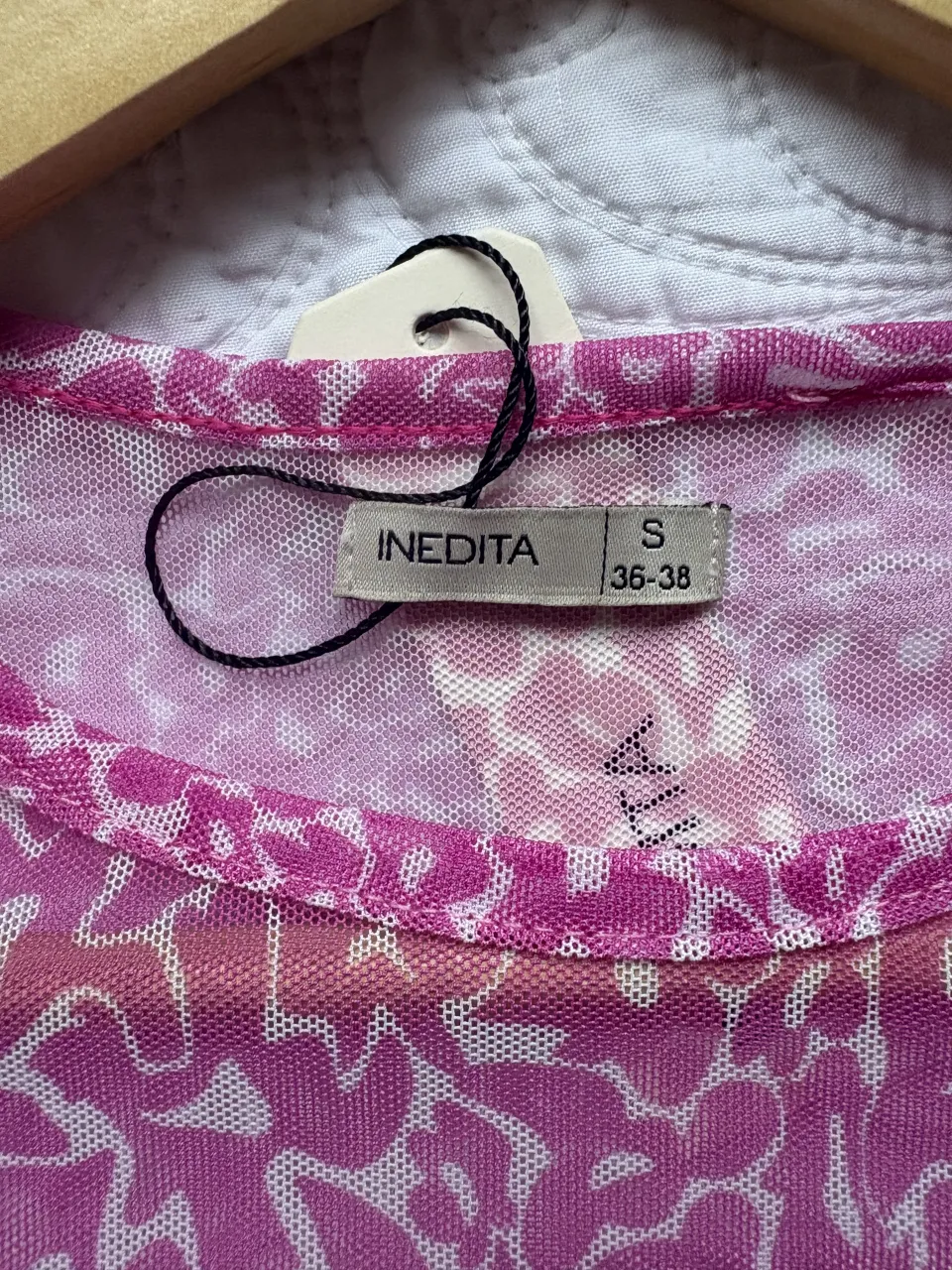 Remera Inedita - Vista 3