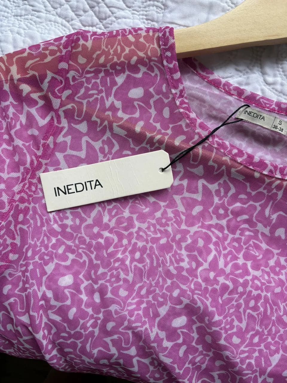 Remera Inedita - Vista 2
