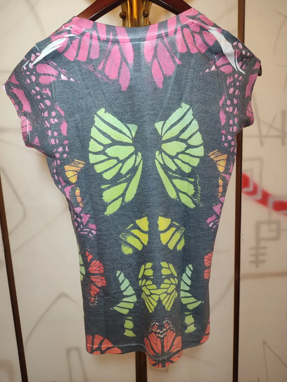 Remera Stone - Vista 3