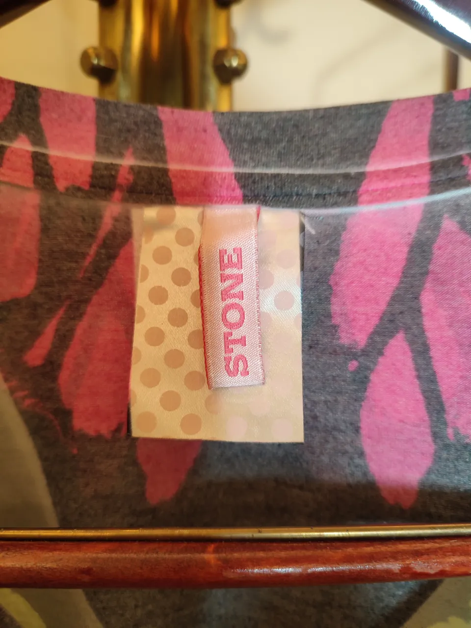 Remera Stone - Vista 2