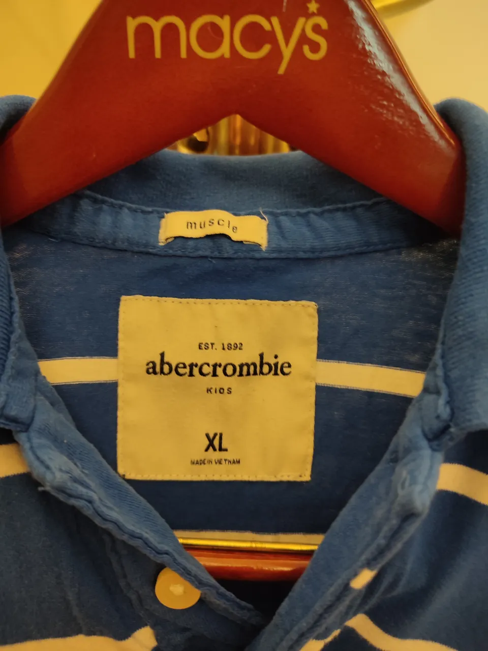 Chomba Abercrombie & Fitch - Vista 3