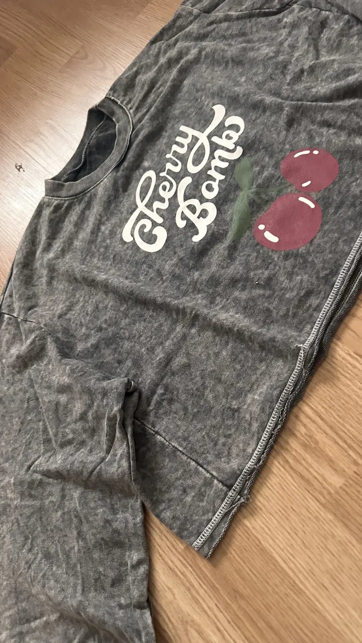 Buzo Sin marca conocida - Vista 4