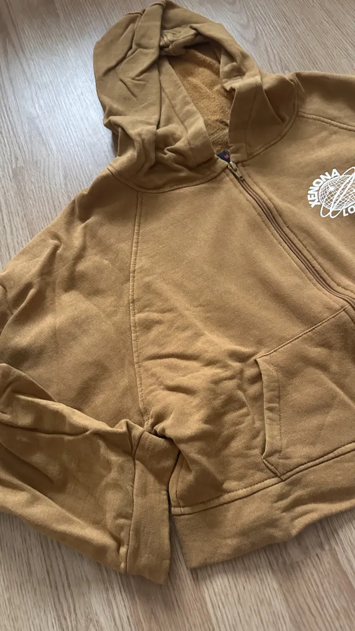 Buzo Sin marca conocida