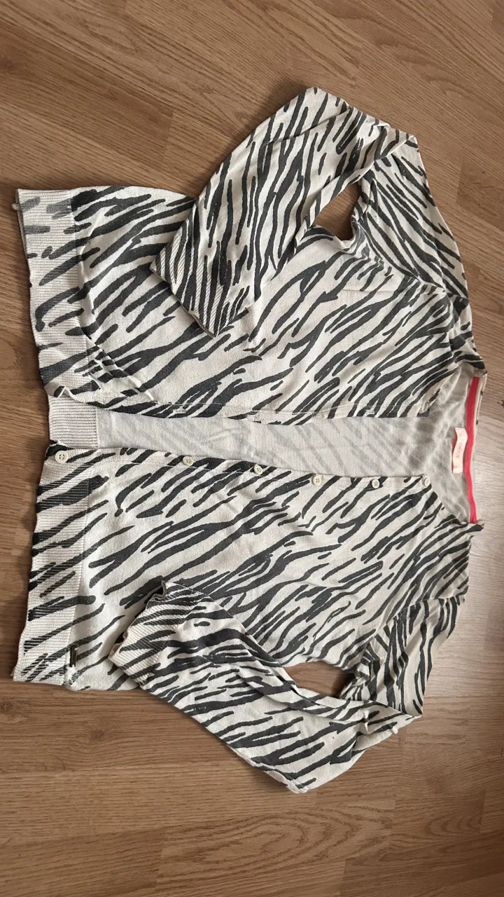 Cardigan ZHQUE - Vista 2