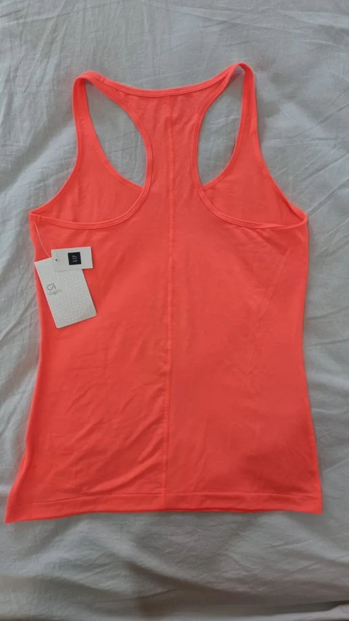 Musculosa GAP - Vista 2