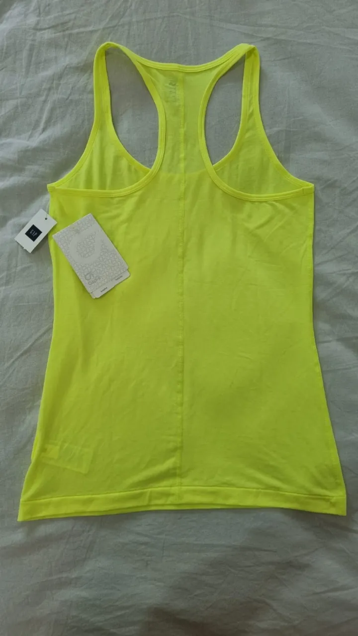 Musculosa GAP - Vista 2