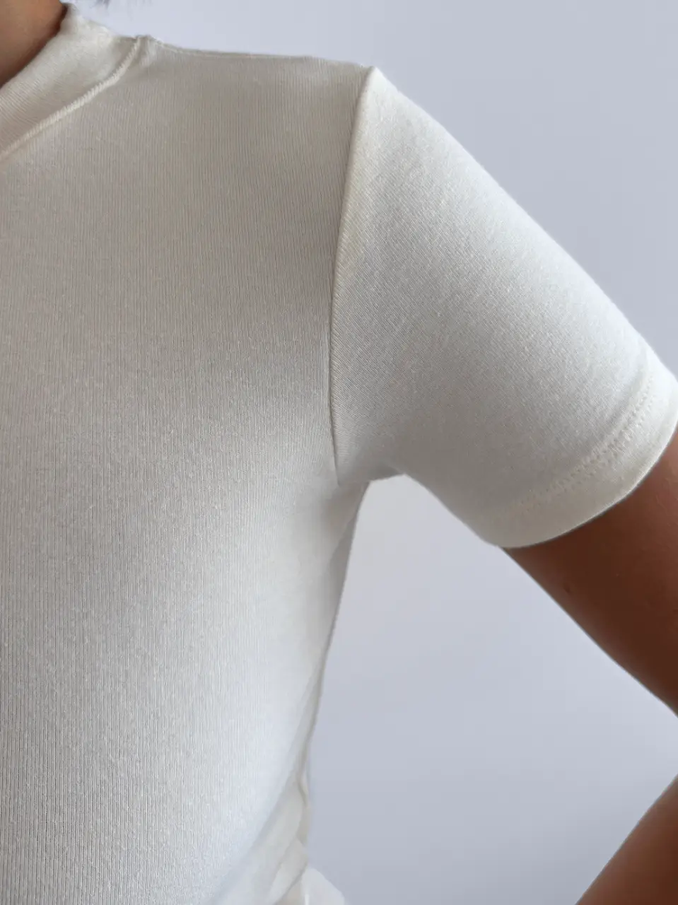 Remera Amira zacarias - Vista 3