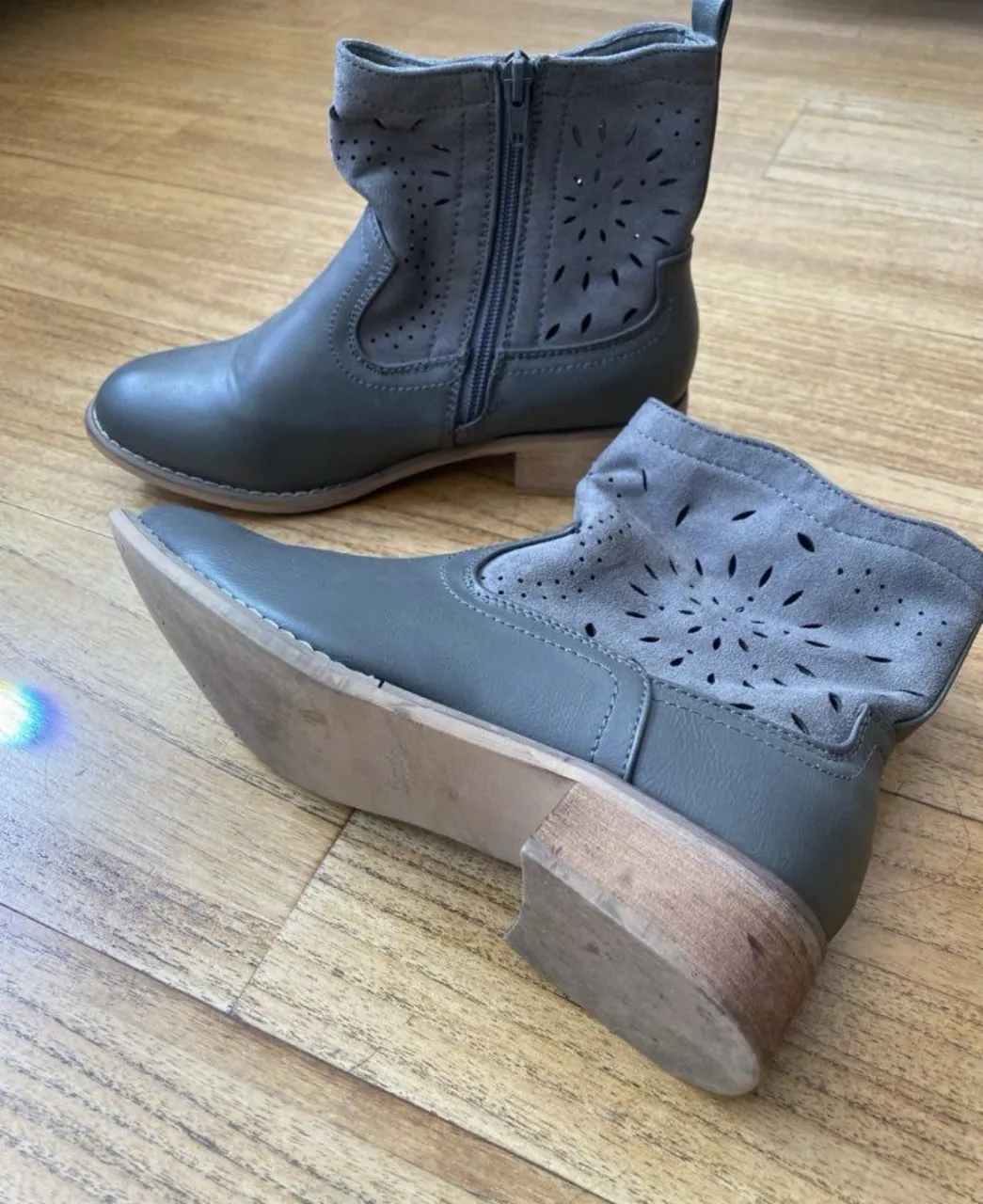 Botines Bata - Vista 2