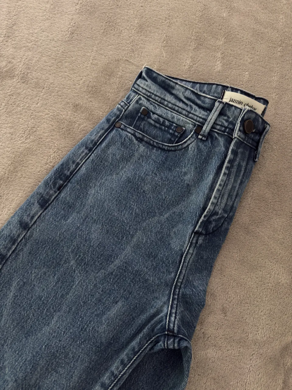 Jean Jazmín Chebar - Vista 2