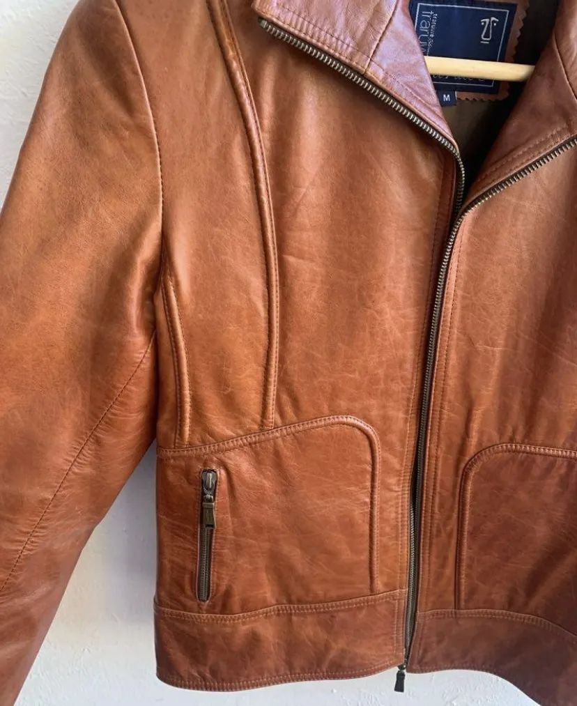 Campera A ≠ - Vista 2