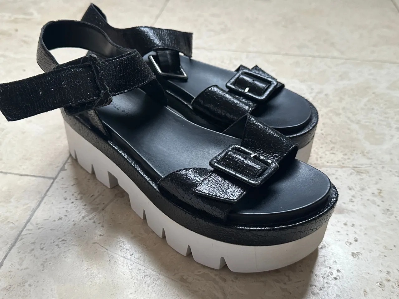 Sandalias Kendall + Kylie - Vista 3