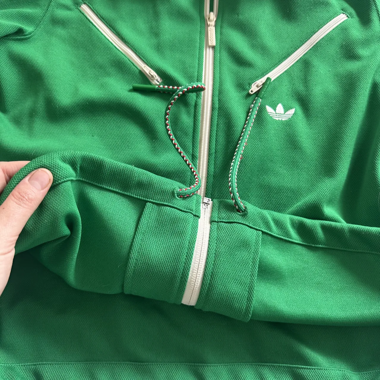 Buzo adidas - Vista 4