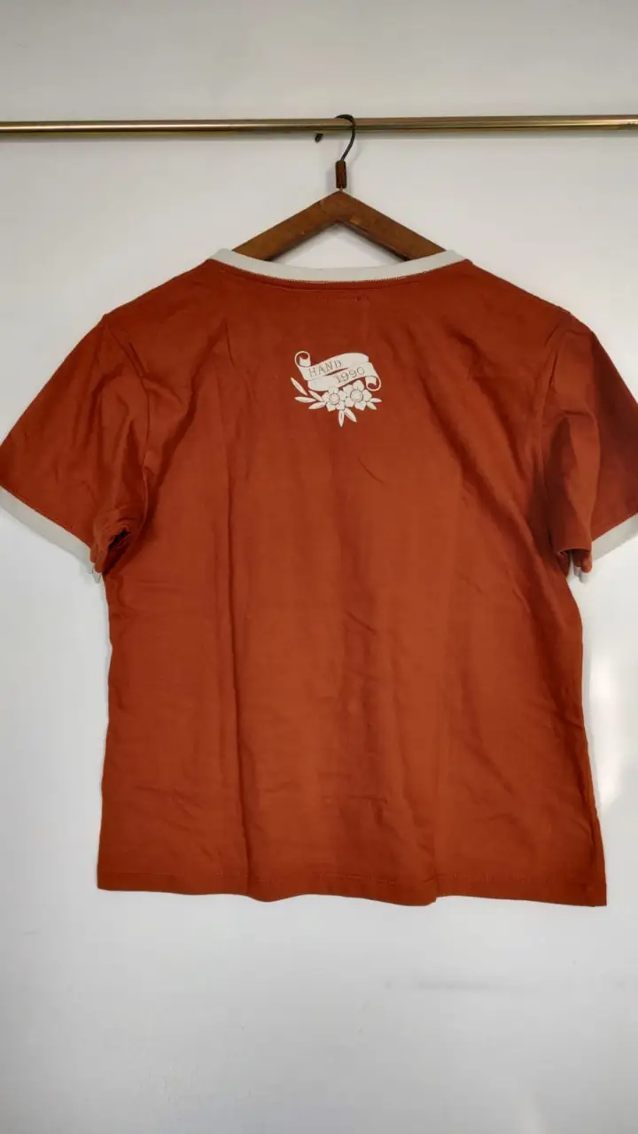 Remera HAND 1990 - Vista 2