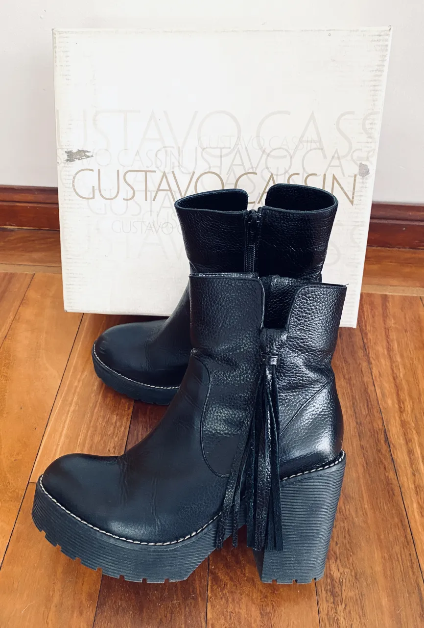 Borcegos Gustavo cassin - Vista 2