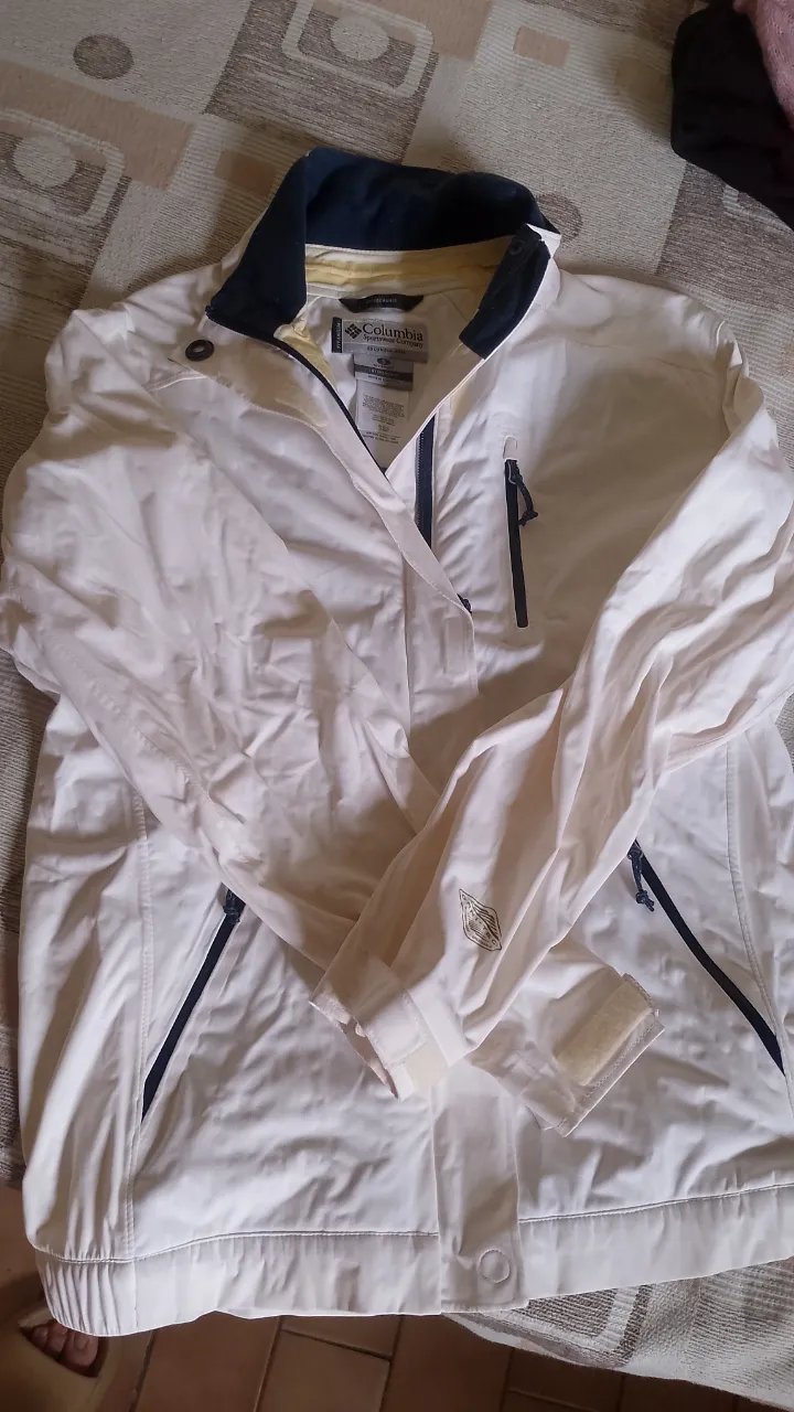 Campera Columbia - Vista 3