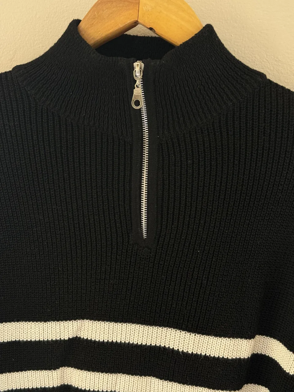 Sweater Lips - Vista 3