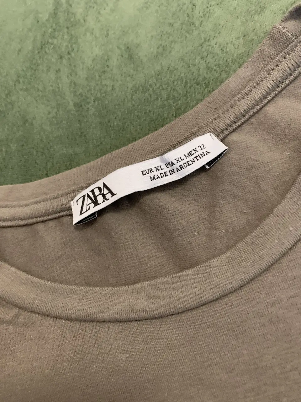 Remera Zara - Vista 2
