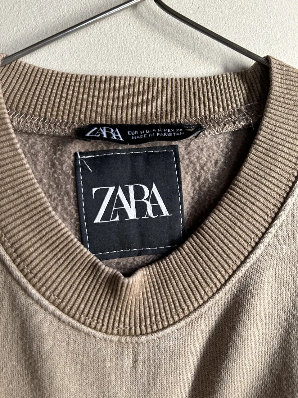Buzo Zara - Vista 2