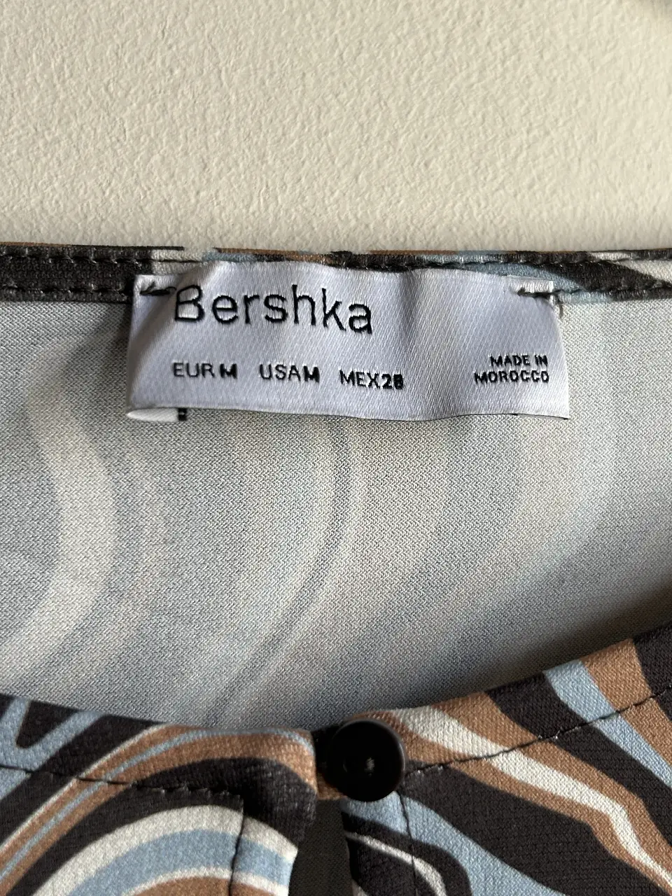 Remera Bershka - Vista 2