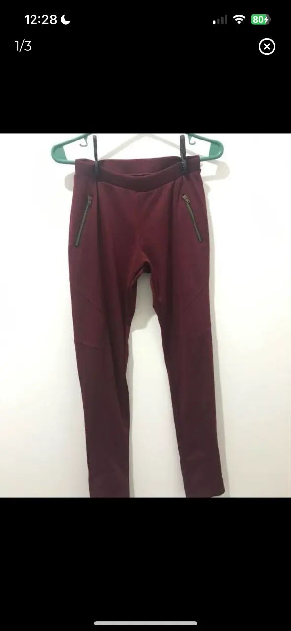 calza tipo pantalón usada en perfecto estado talle s.
33cm cintura, 46cm cadera, 21cm tiro delantero, 29cm tiro trasero
