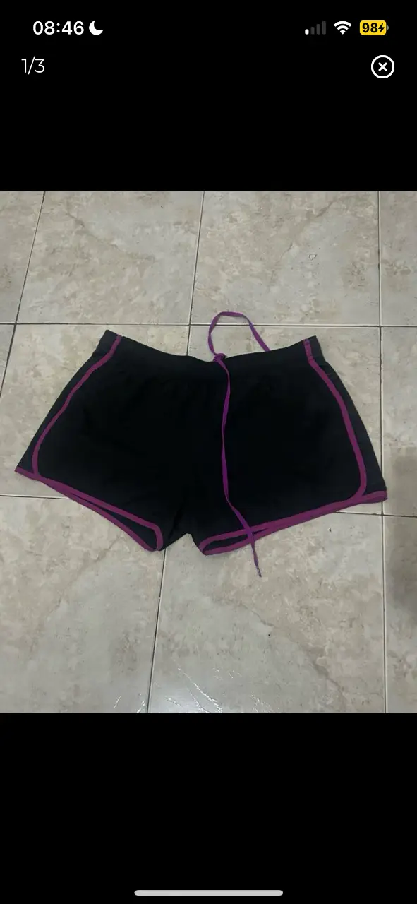 short deportivo negro talle s. usado en buen estadocintura 38cm, largo 27cm, cadera 58cm. la tela no cede