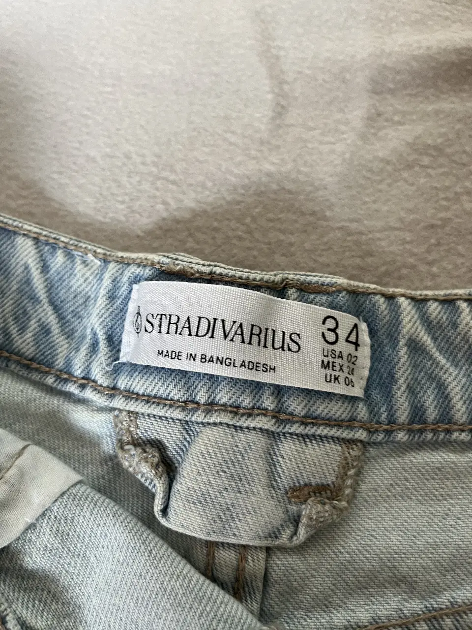 Short Stradivarius - Vista 3