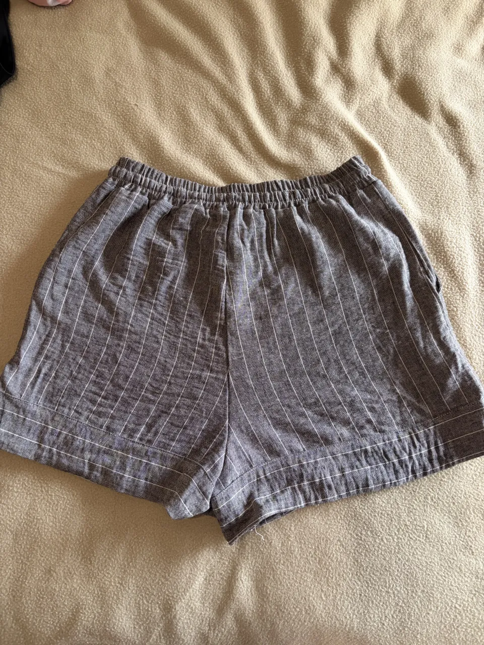 Short A.a.a - Vista 2