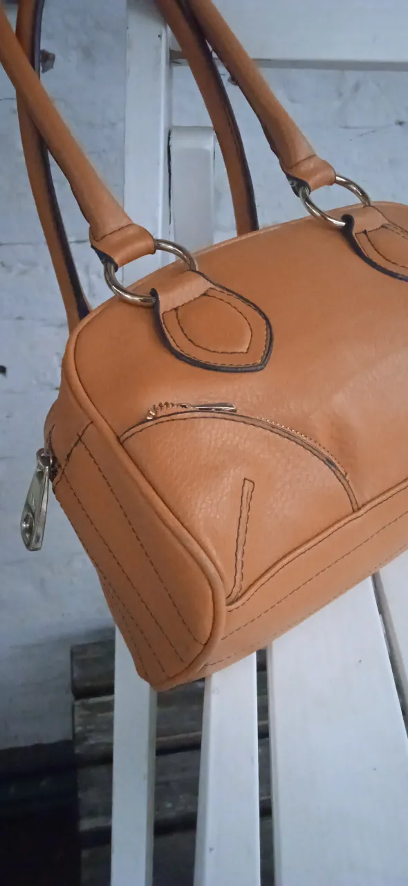 Cartera MNG - Vista 7