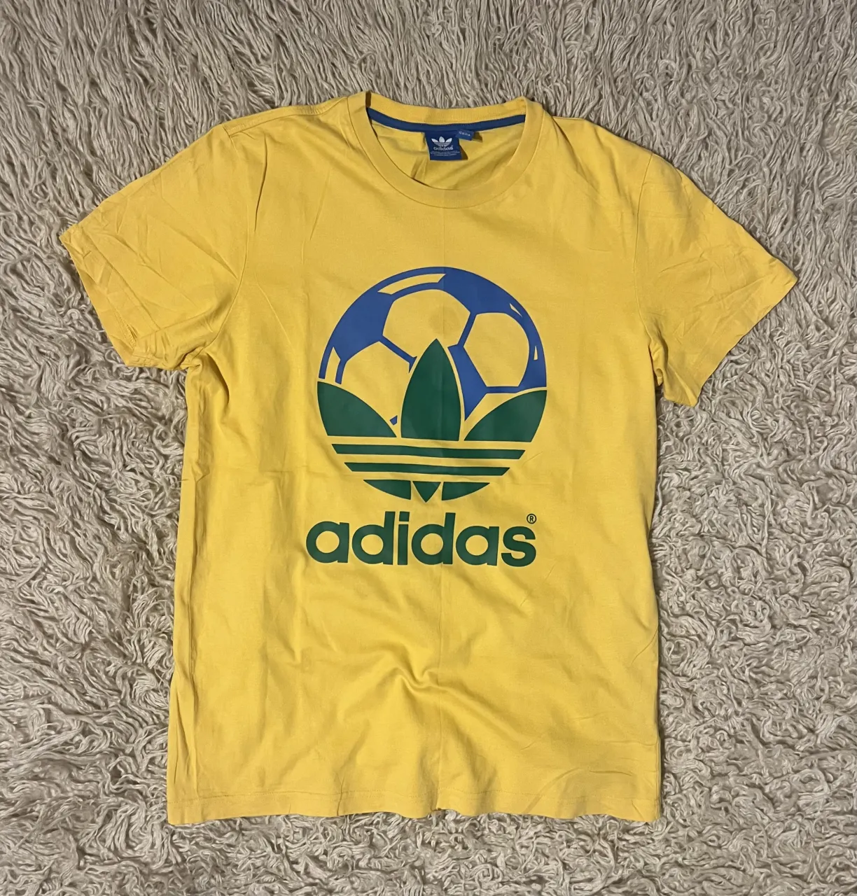 Remera adidas - Vista 2