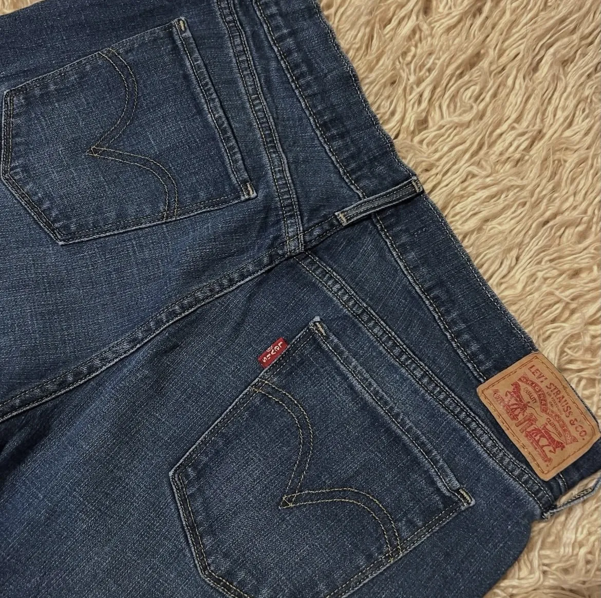 Short Levi's - Vista 4
