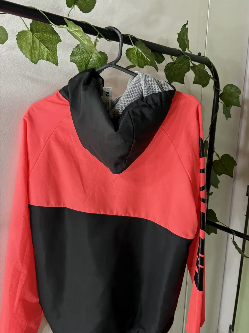 Campera Nike - Vista 2